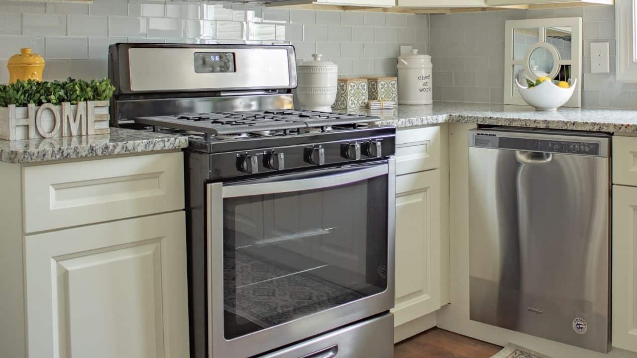how to clean frigidaire ovens